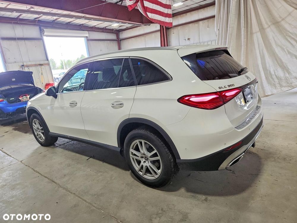 Mercedes-Benz GLC 300 4-Matic - 3