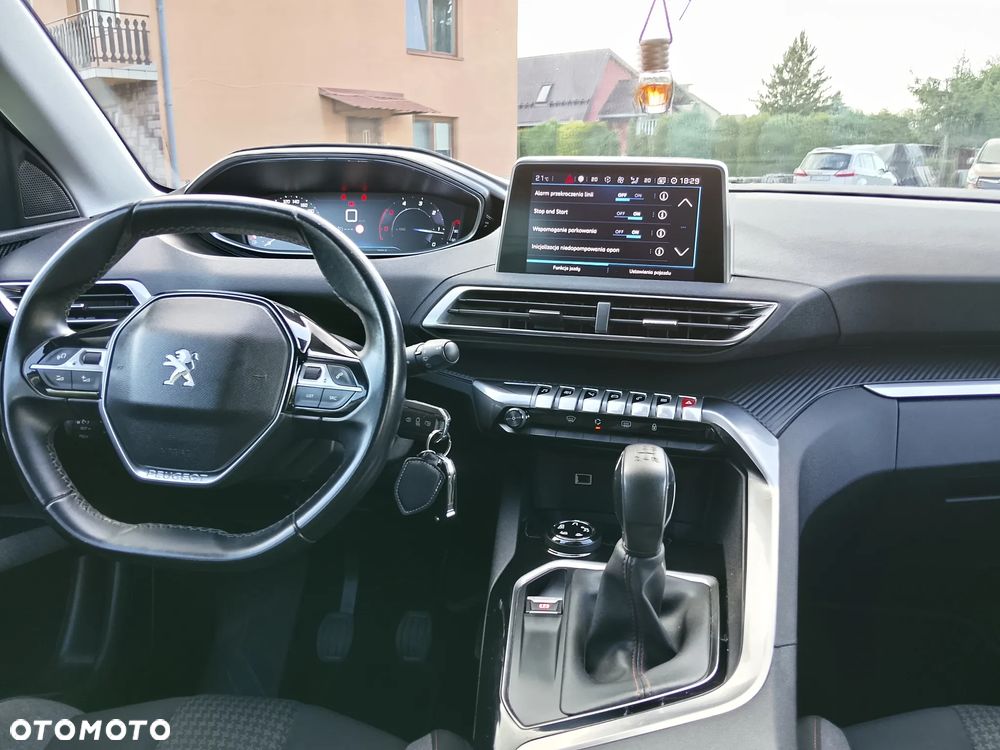 Peugeot 3008 - 25