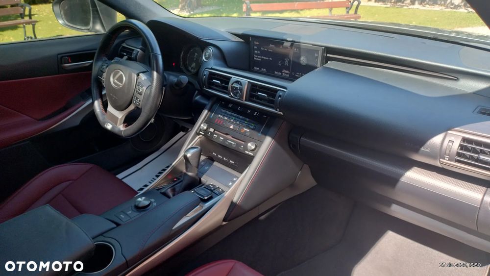 Lexus IS - 15