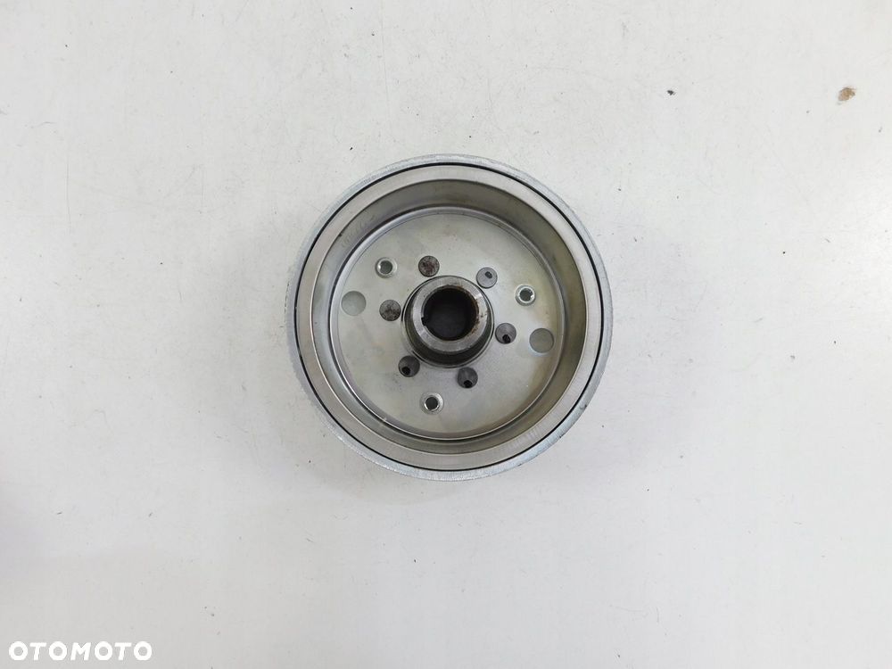 YAMAHA S-MAX 50 MAGNETO - 4