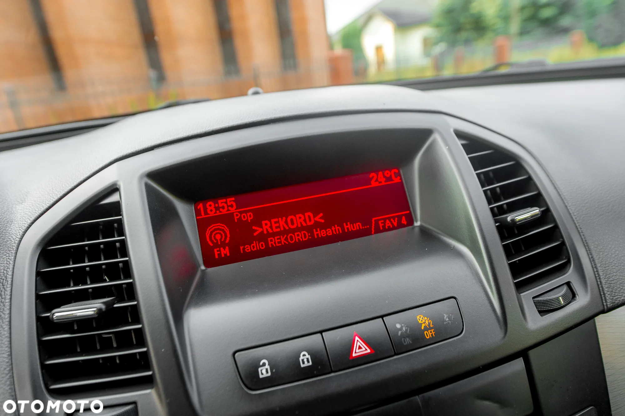 Opel Insignia 1.8 Cosmo - 26