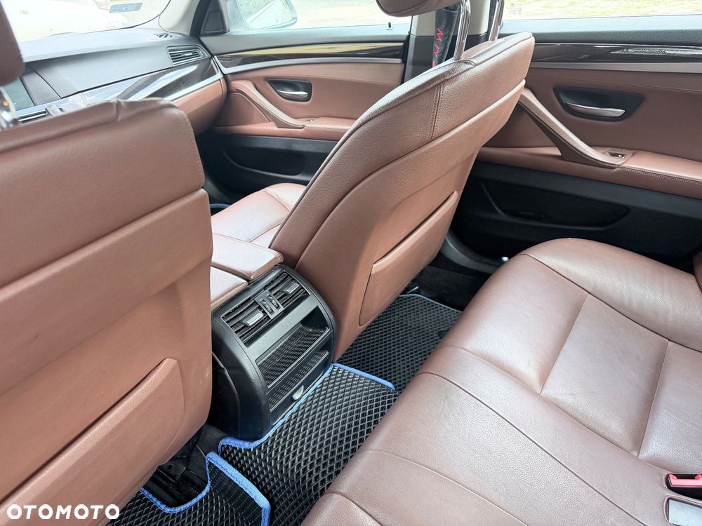 BMW Seria 5 520d Luxury Line - 17