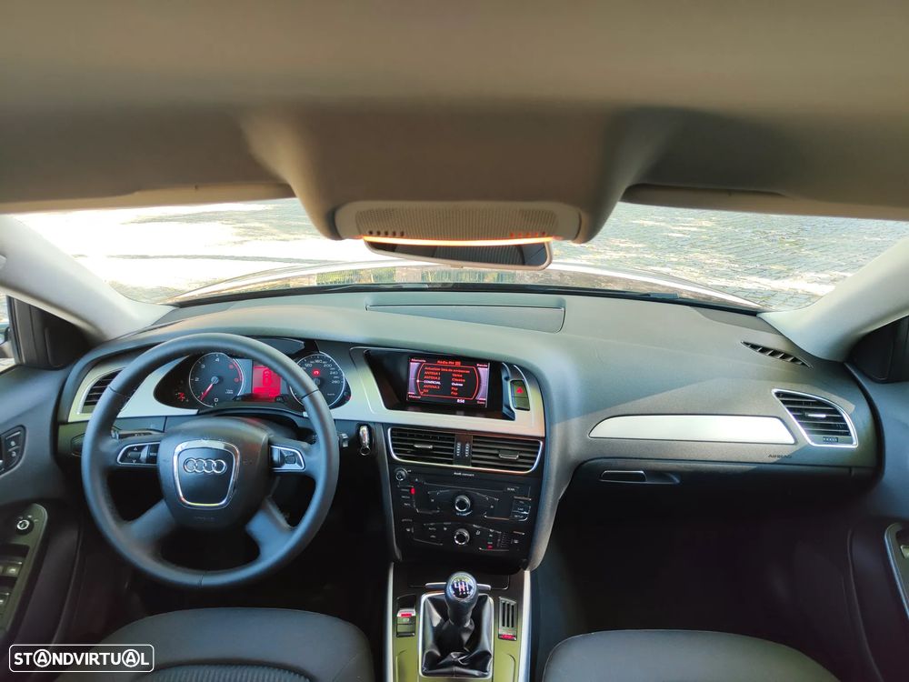 Audi A4 Avant 2.0 TDI - 8