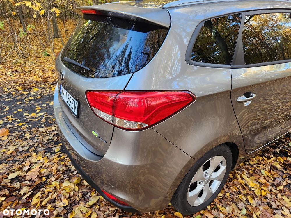 Kia Carens 1.7 CRDi XL 7os - 12