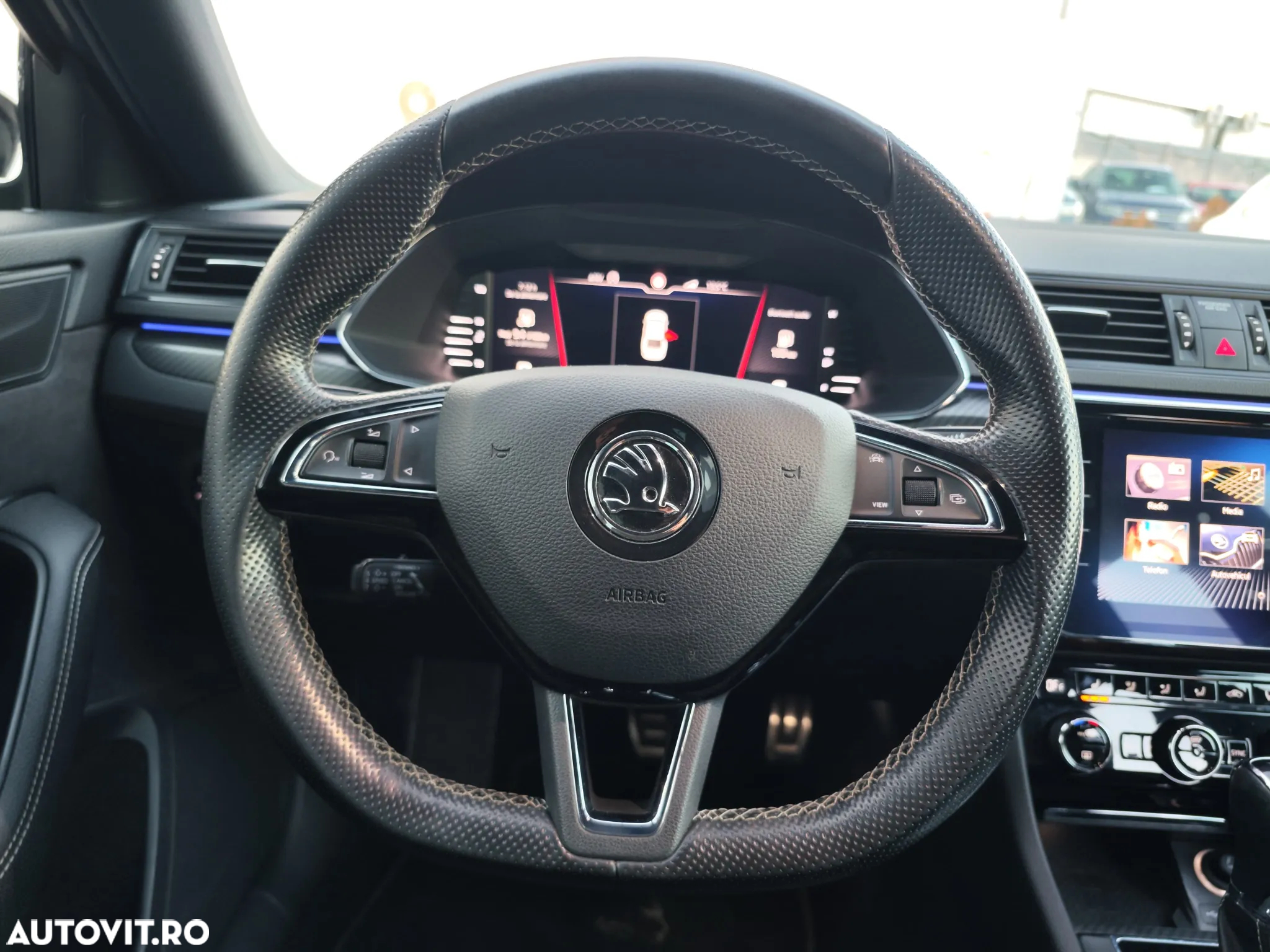 Skoda Superb 2.0 TSI 4X4 DSG Sportline - 22