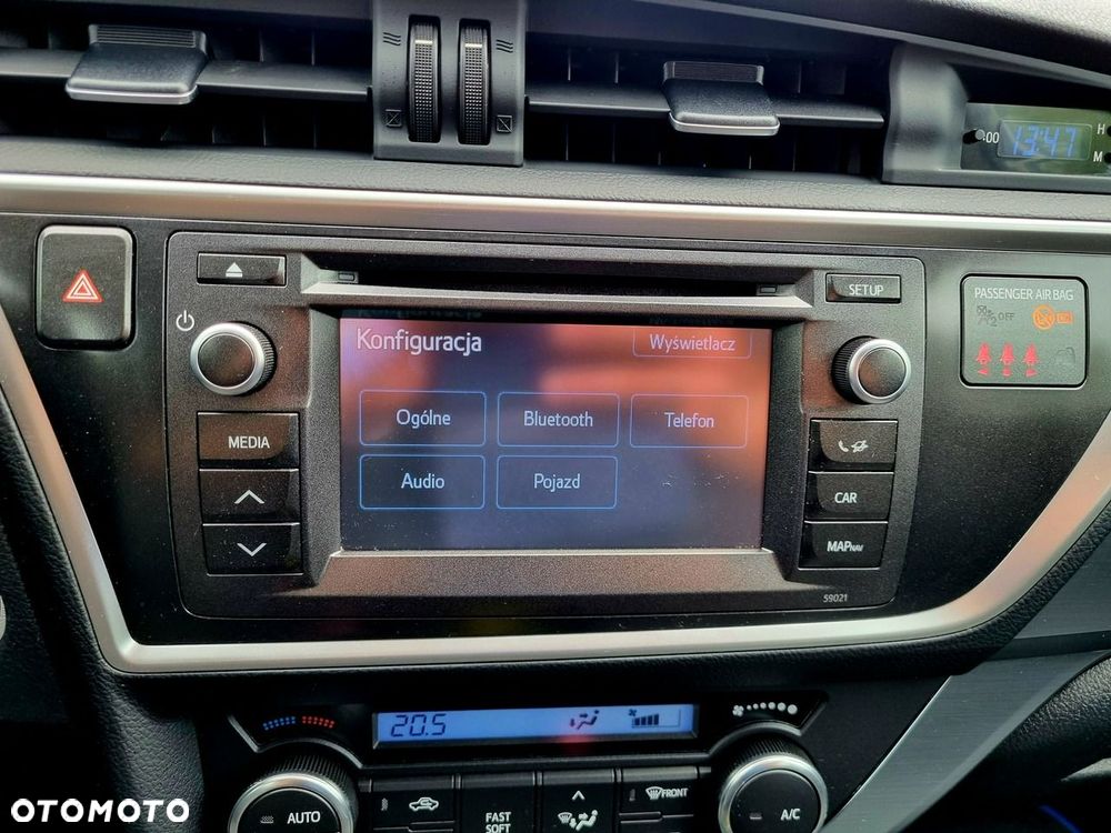 Toyota Auris Hybrid 135 Comfort - 21