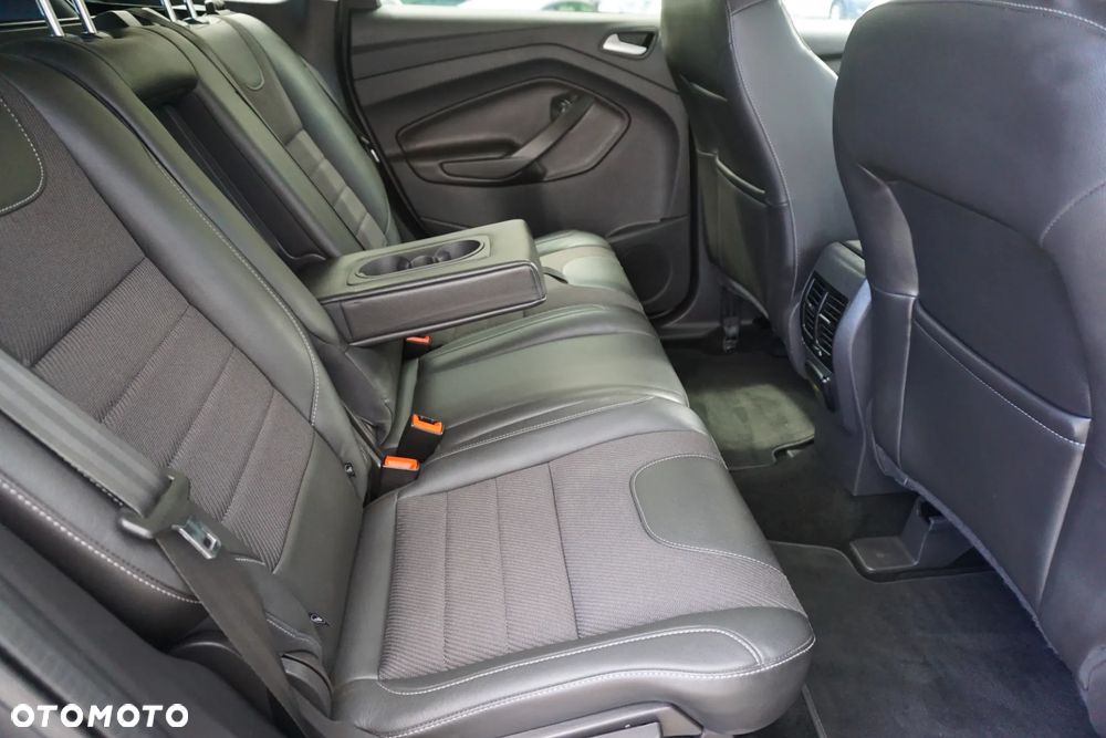 Ford Kuga 2.0 TDCi 2x4 Titanium - 14