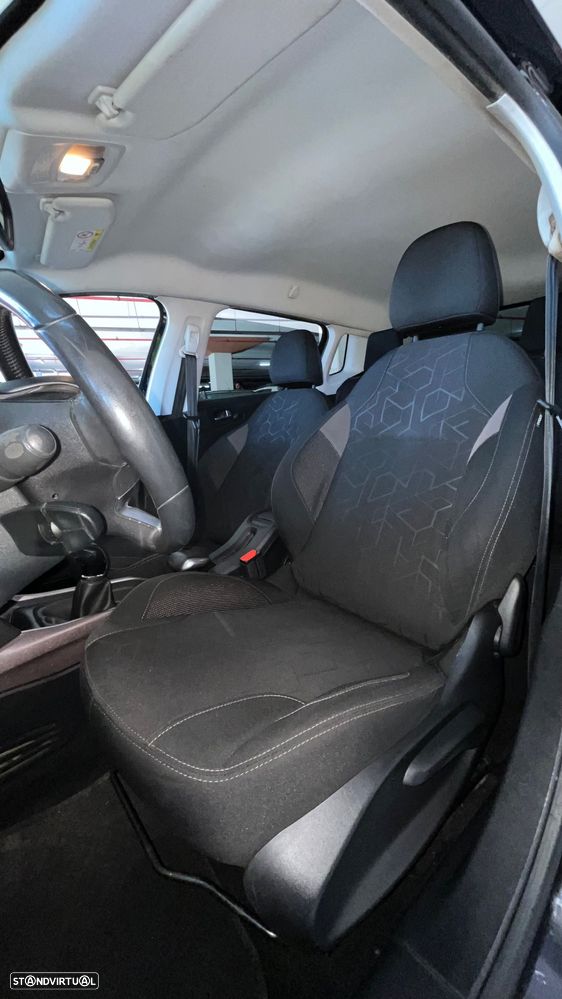 Peugeot 2008 1.4 HDi Allure - 11