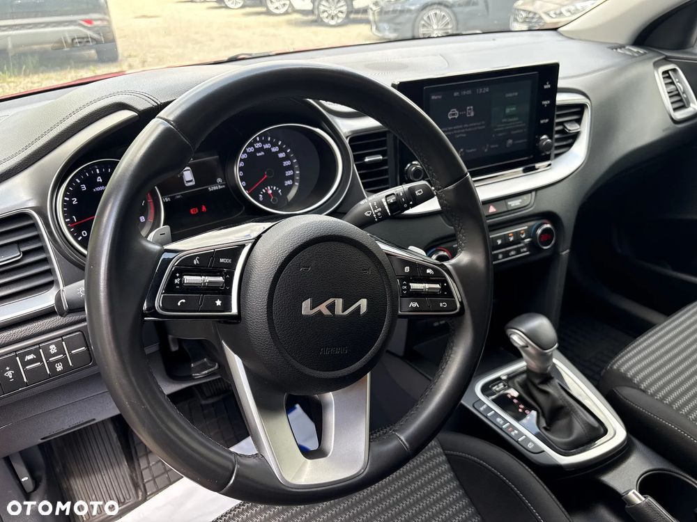 Kia Ceed 1.5 T-GDI M DCT - 11