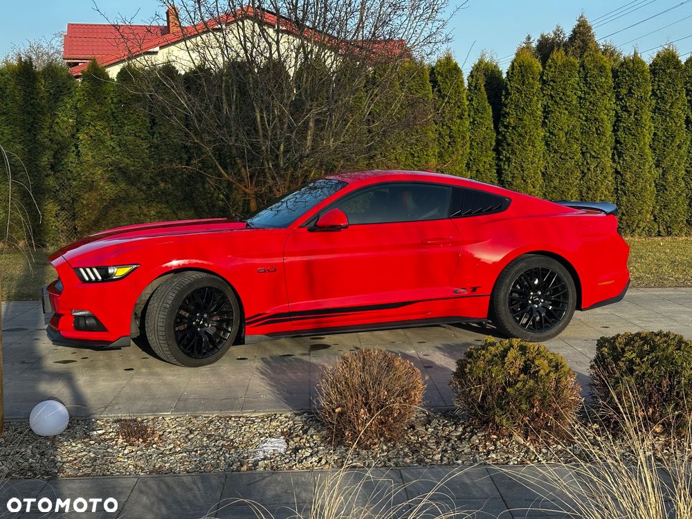 Ford Mustang - 4