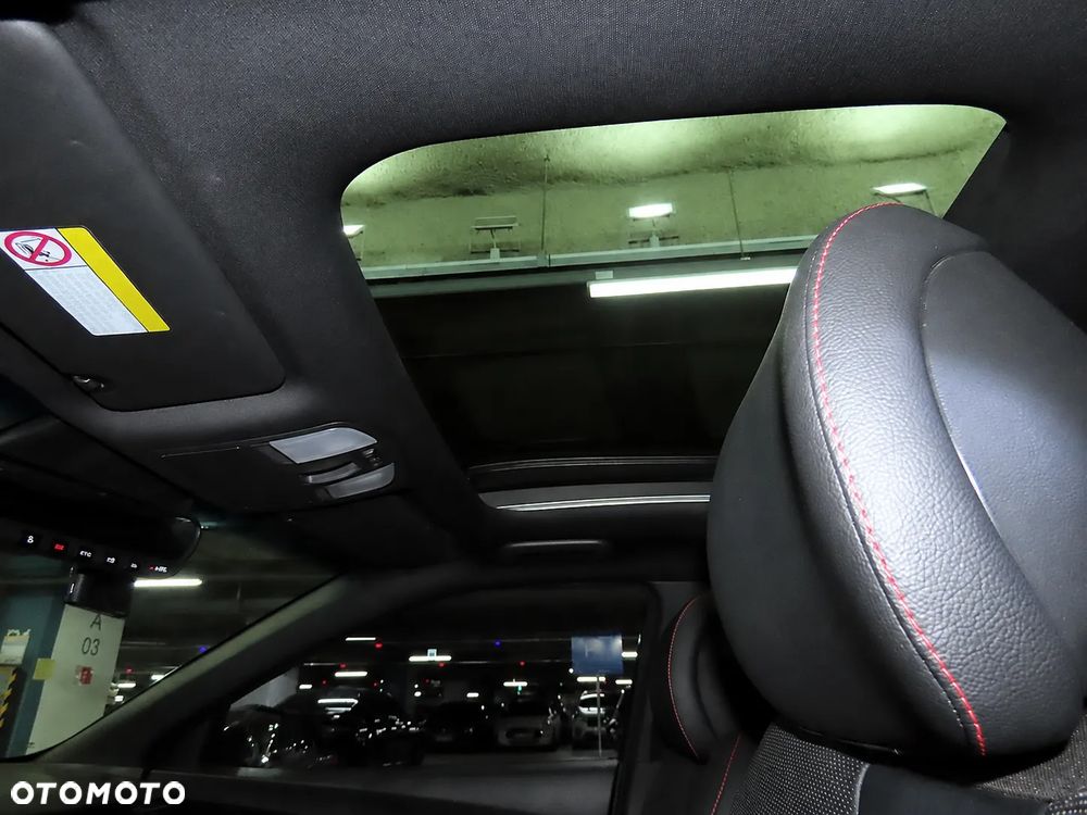 Hyundai Veloster - 16