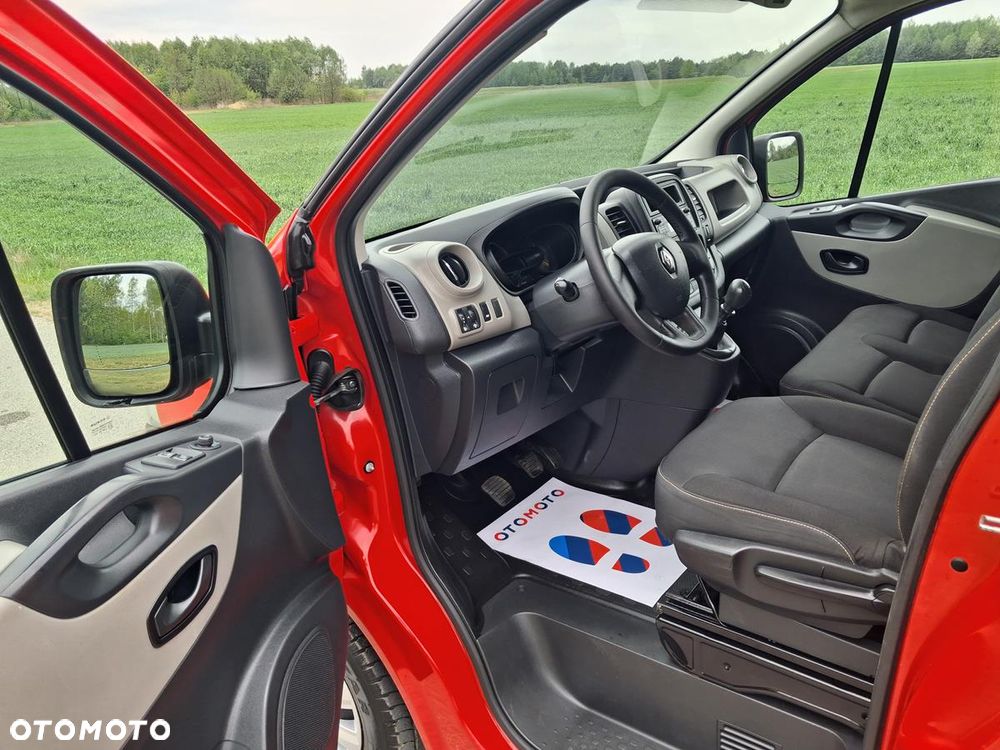 Renault Trafic - 16