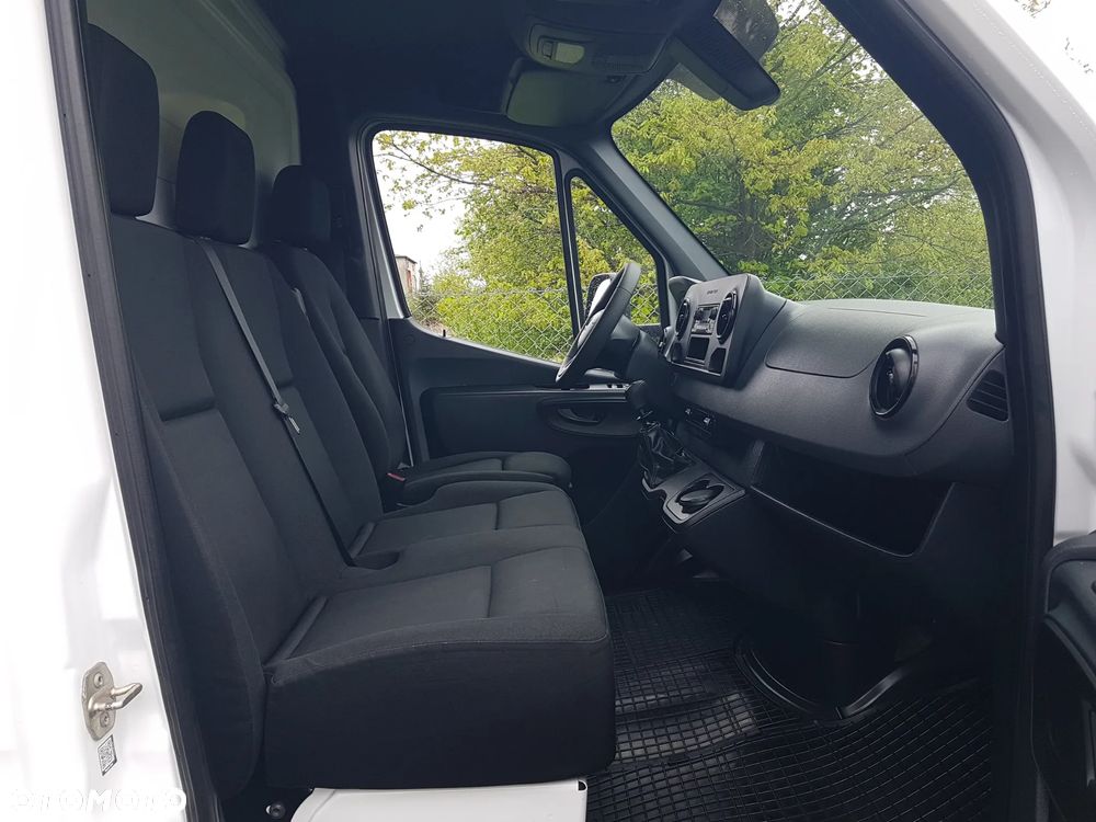 Mercedes-Benz Sprinter 8EP KONTENER 4,22x2,15x2,30 KLIMA 314CDI MANUAL 6-BIEGÓW KRAJOWY - 26