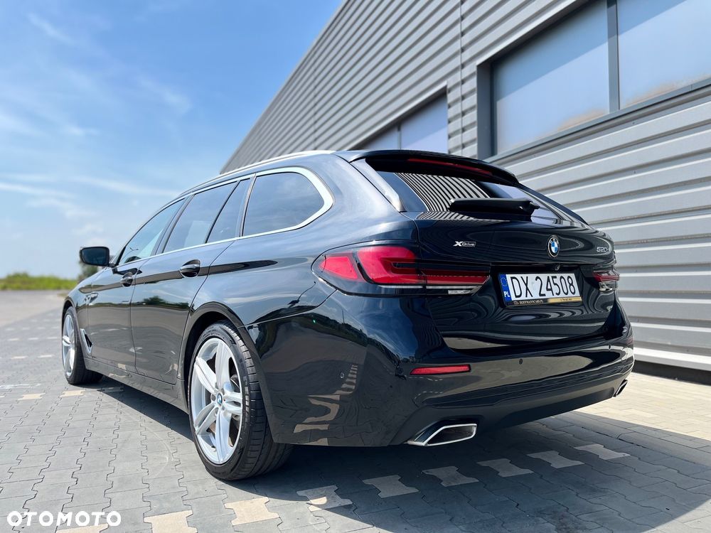 BMW Seria 5 520d xDrive - 10