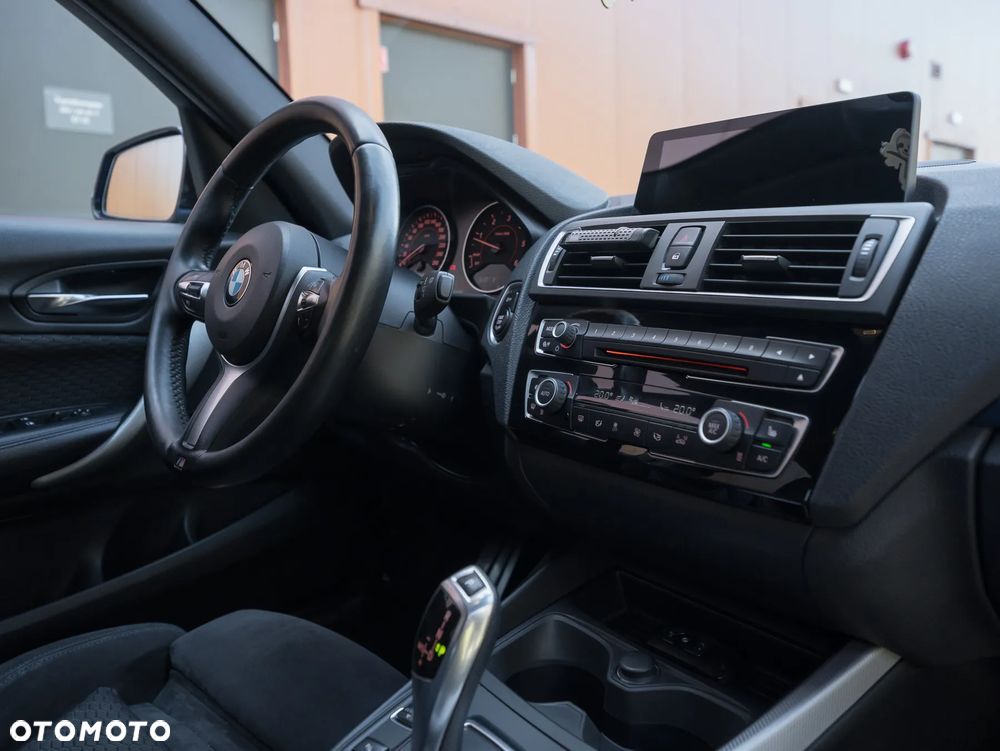 BMW Seria 1 118d M Sport Shadow - 23