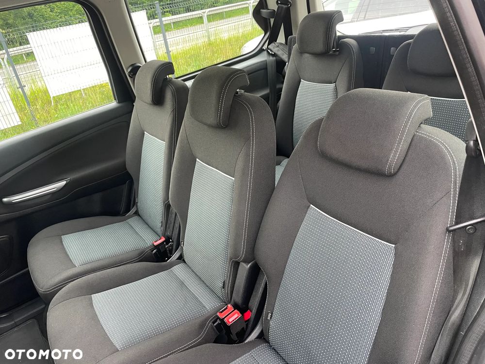 Ford Galaxy 2.0 Business Edition - 21