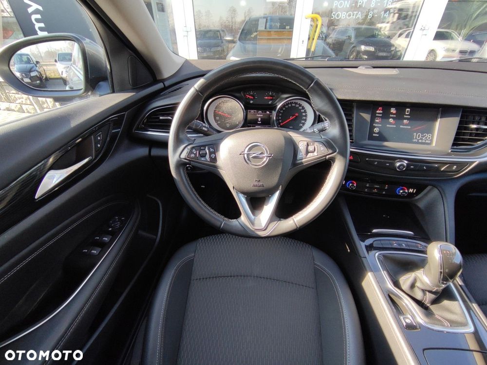Opel Insignia - 11