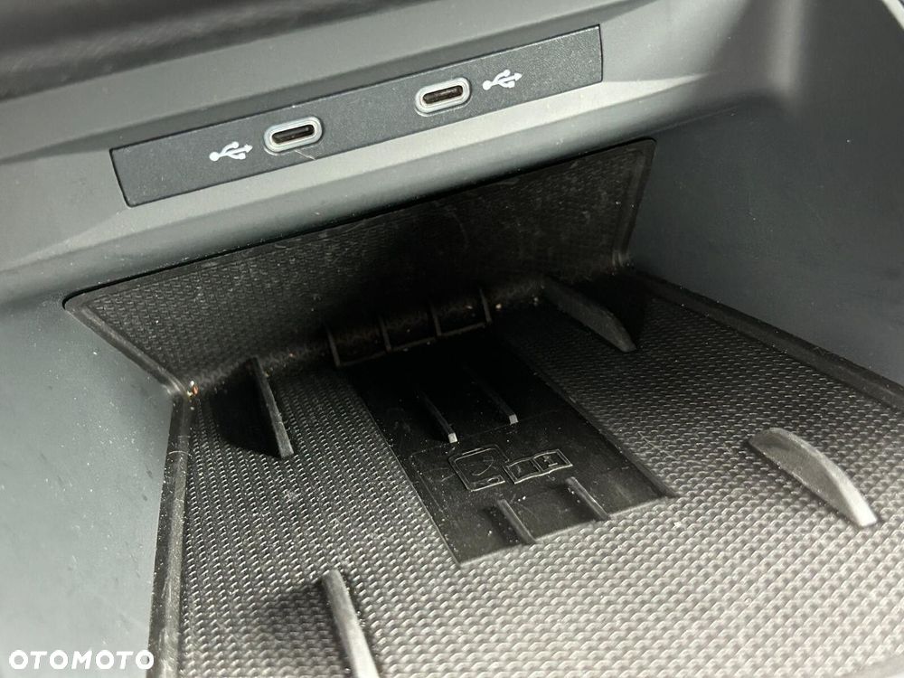 Cupra Leon Sportstourer 2.0 TSI 4Drive VZ DSG - 26