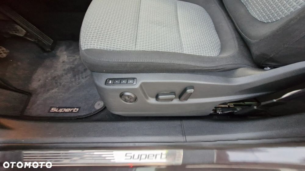 Skoda Superb Combi 2.0 TDI Exclusive - 22