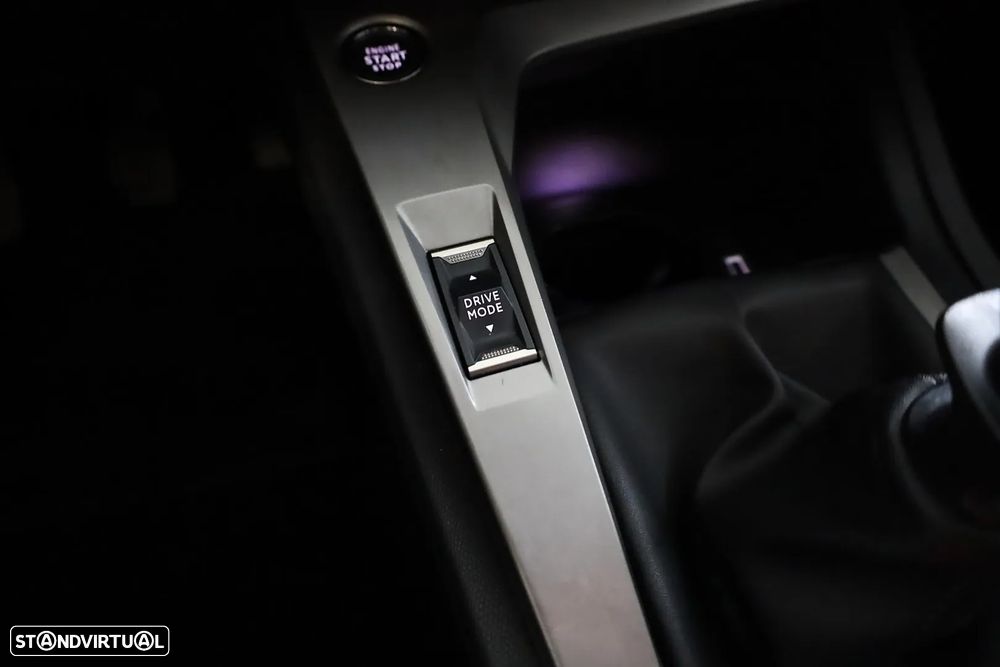 Peugeot 308 1.2 PureTech Active Pack - 17