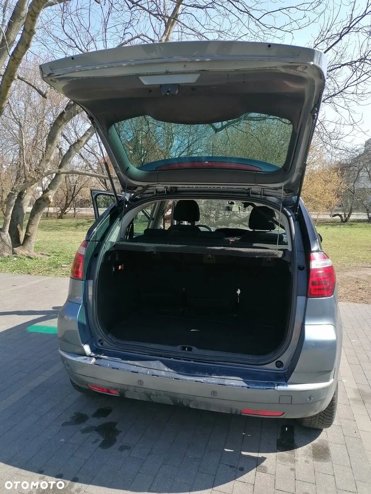 Citroën C4 Picasso - 9