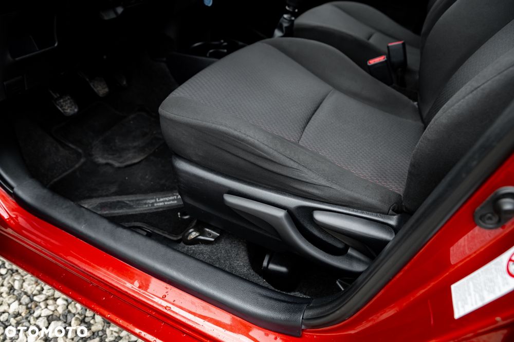 Toyota Yaris 1.33 Dynamic - 18