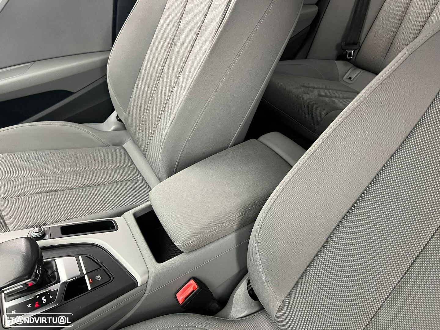 Audi A4 Avant 2.0 TDI S tronic - 33