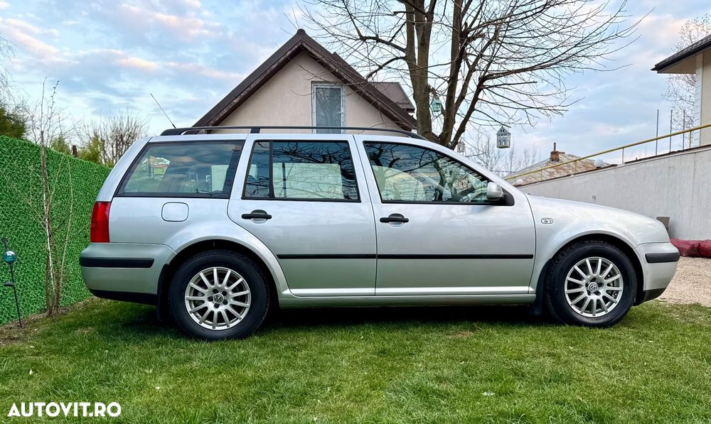 Volkswagen Golf 1.6 Comfortline - 33