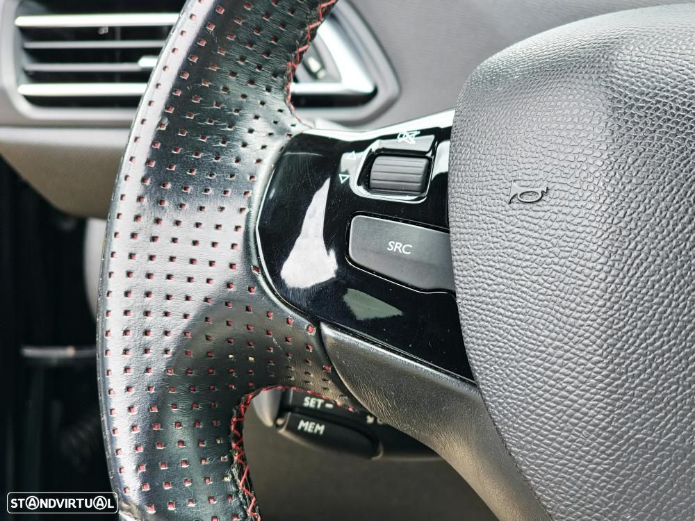 Peugeot 308 1.6 BlueHDi GT Line - 16