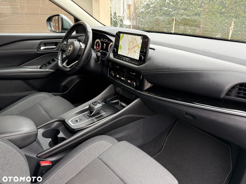 Nissan Qashqai 1.3 DIG-T N-Connecta DCT - 23