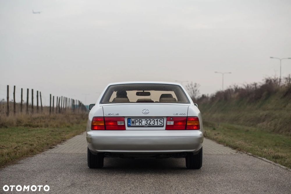 Lexus LS 400 - 10