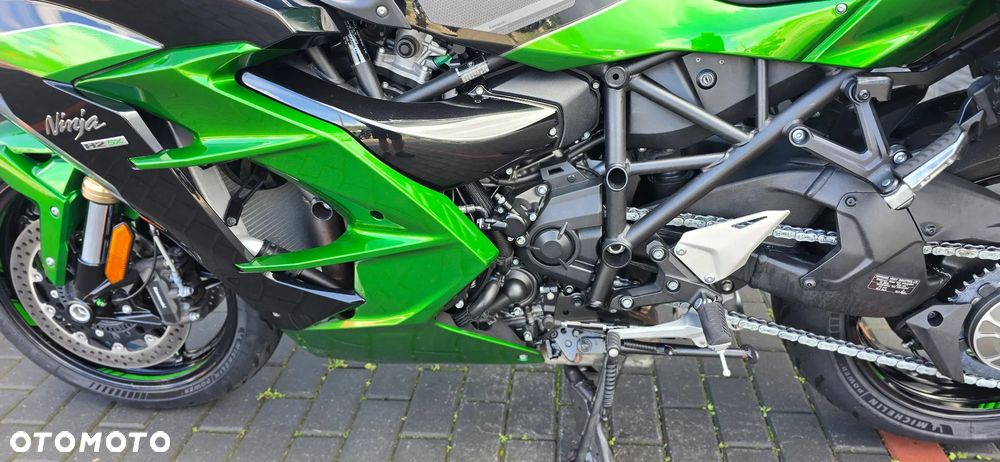 Kawasaki H2 - 40