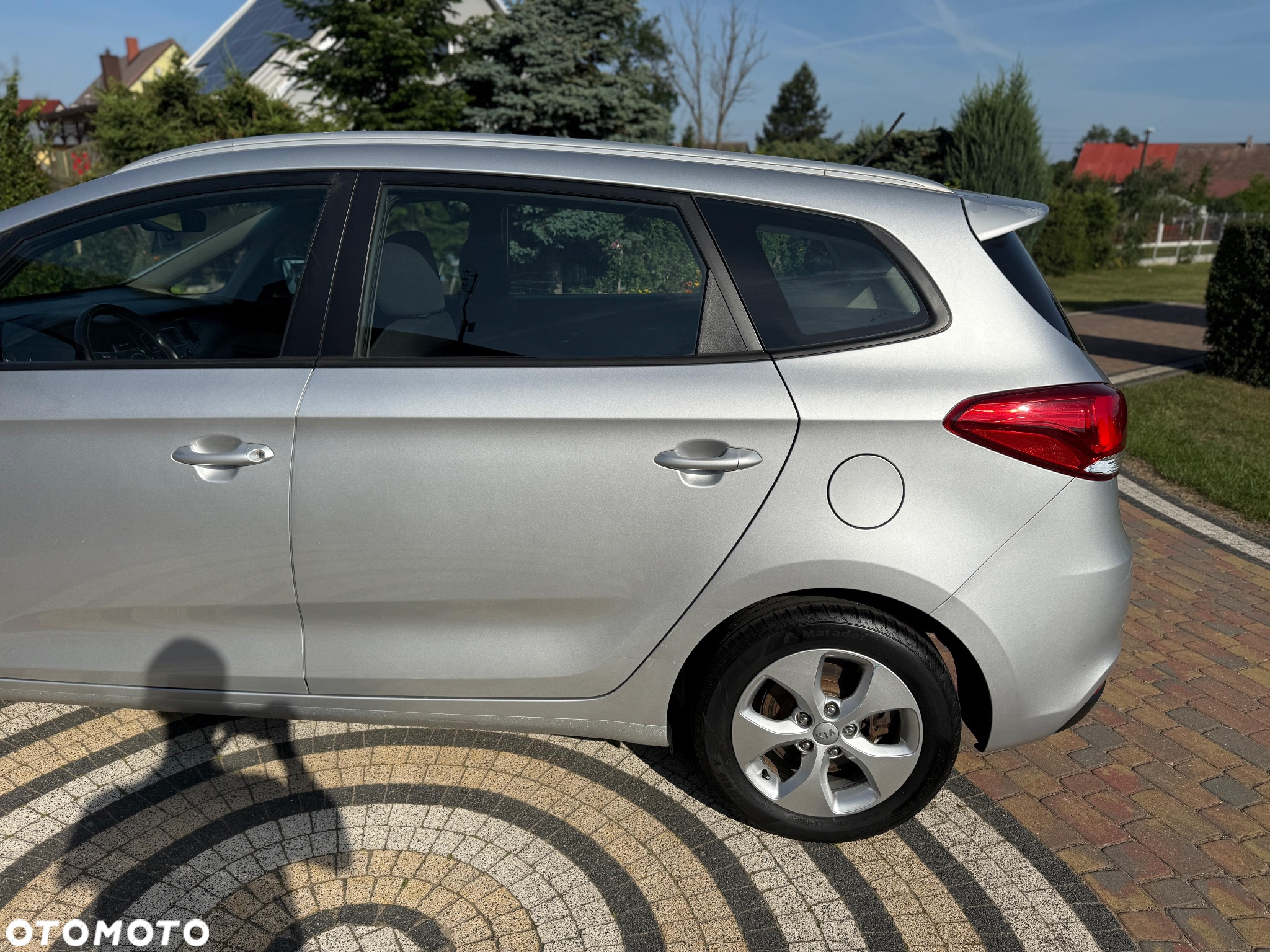 Kia Carens - 15