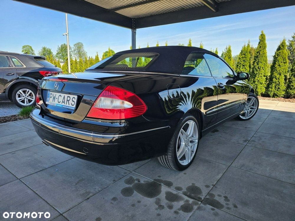 Mercedes-Benz CLK - 13