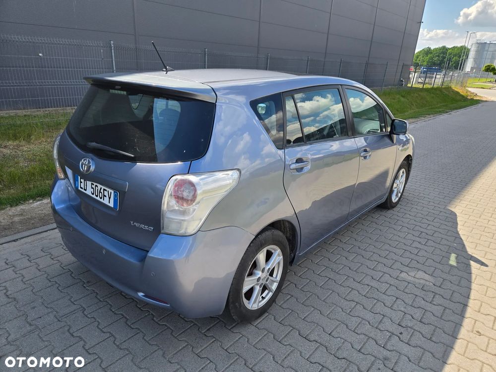 Toyota Verso 1.8 Sol - 12