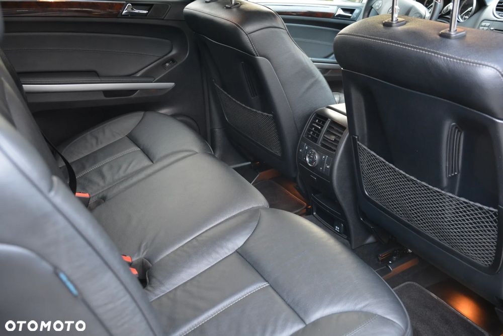 Mercedes-Benz GL 500 4Matic 7G-TRONIC - 19