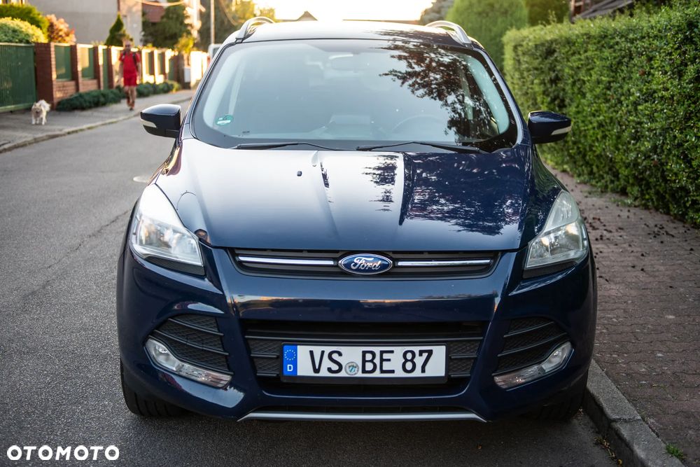 Ford Kuga 2.0 TDCi 2x4 Titanium - 10