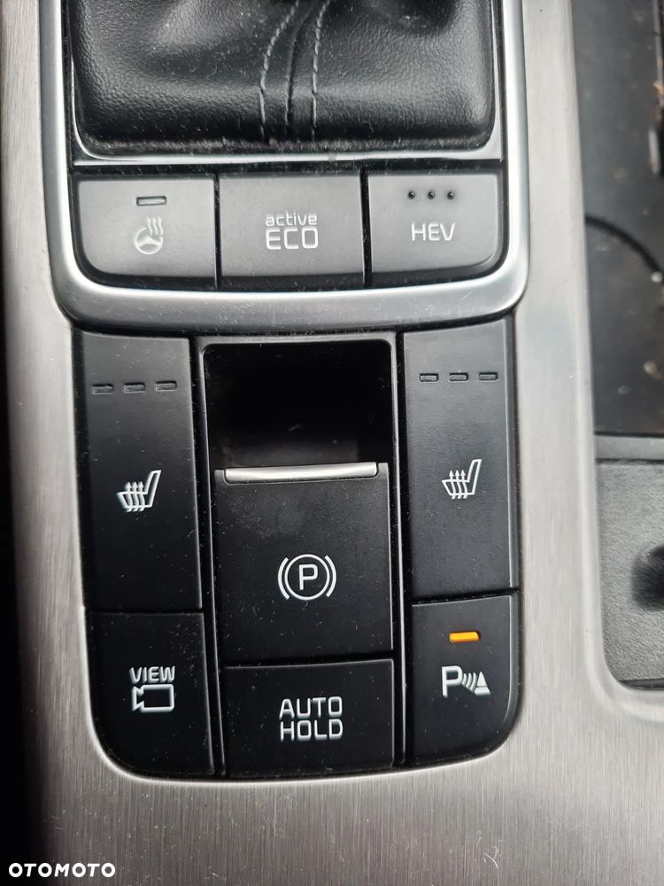 Kia Optima Plug-in Hybrid - 13