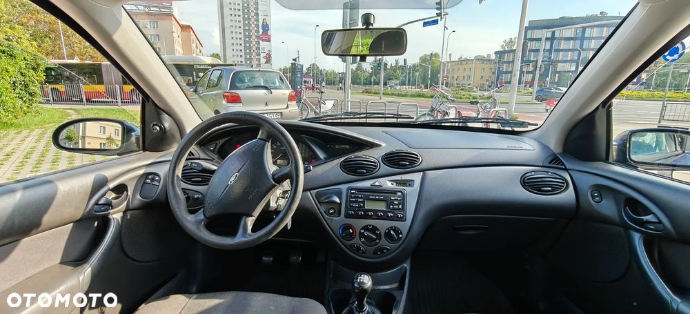 Ford Focus 1.6 Comfort X / 100 - 11