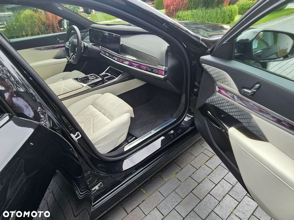 BMW Seria 7 740d xDrive - 10