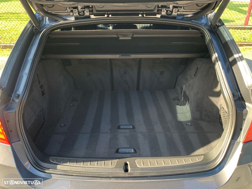 BMW 320 d Pack M - 46