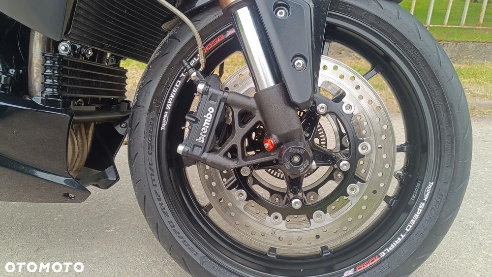 Triumph Speed Triple - 16