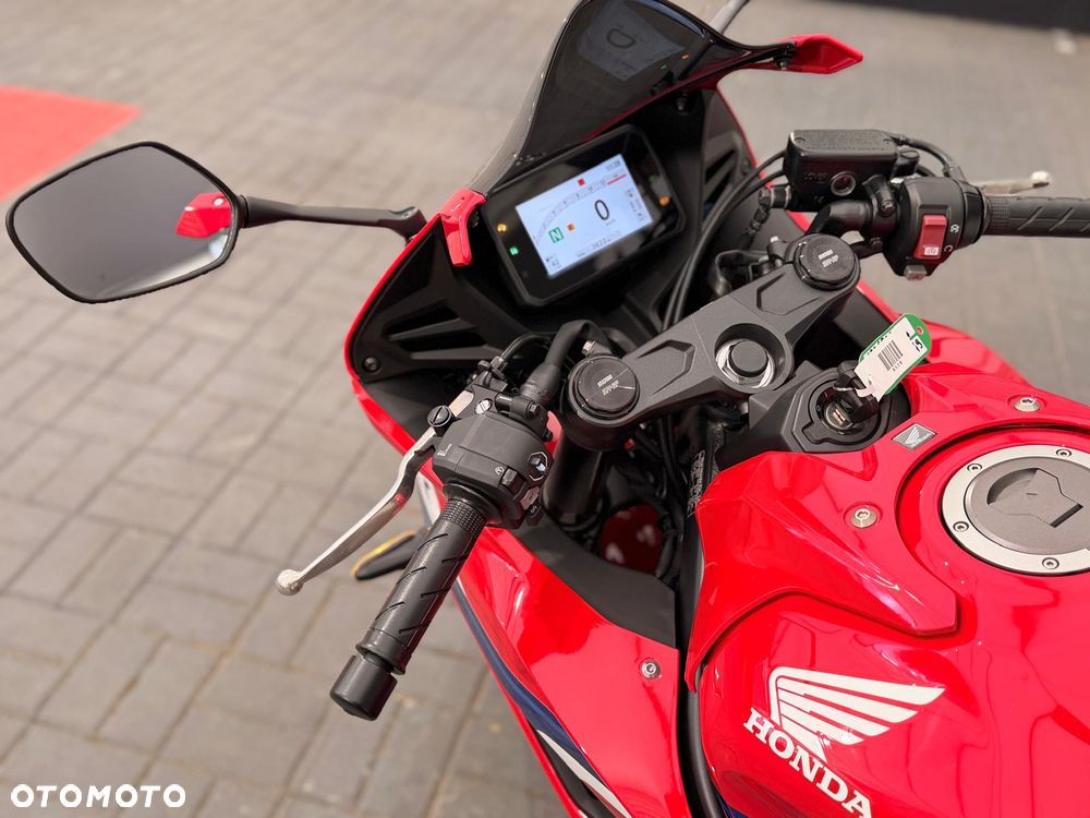 Honda CBR - 7