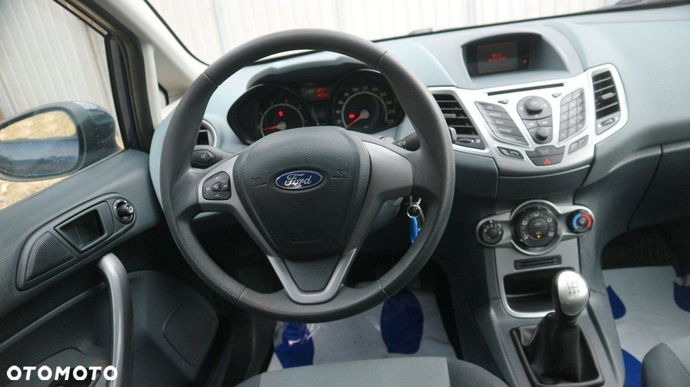 Ford Fiesta 1.25 Trend - 36
