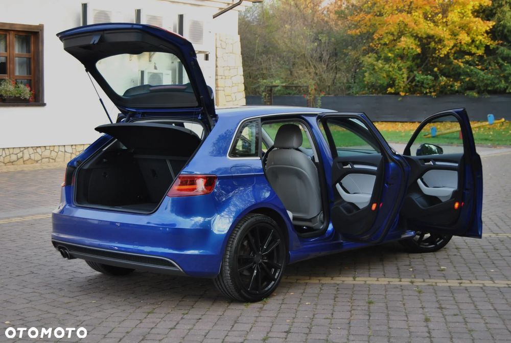 Audi A3 Sportback 1.4 TFSI S line Sportpaket - 23