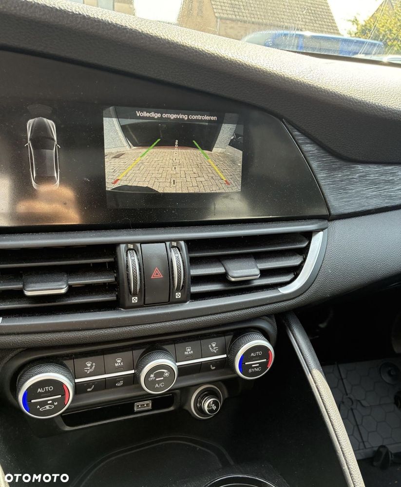Alfa Romeo Giulia 2.2 D Turbo - 13
