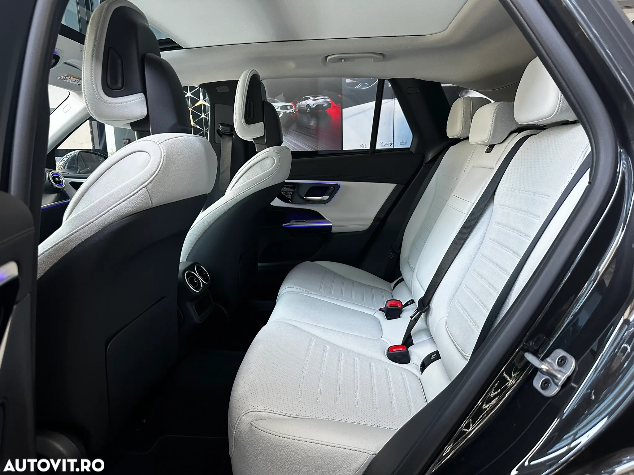 Mercedes-Benz GLC 300 e 4MATIC - 11