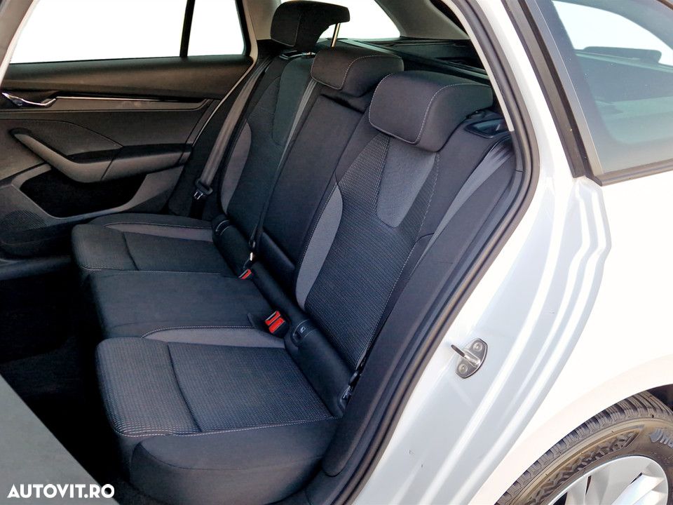 Skoda Octavia 2.0 TDI DSG Ambition - 16