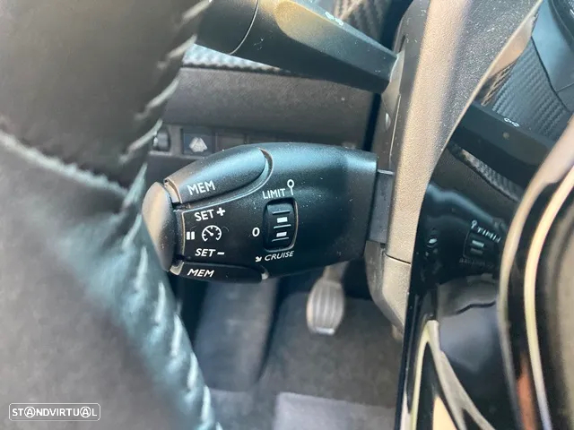 Peugeot 208 1.2 PureTech Allure - 16