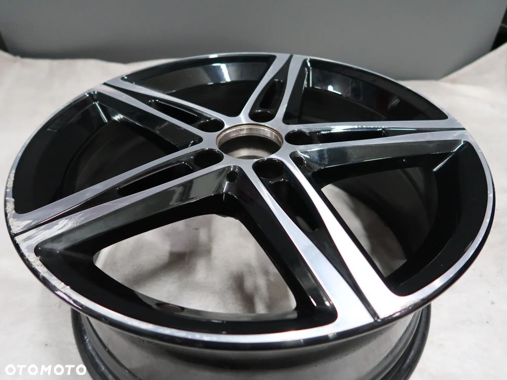 W040 Felga Mercedes A1774010700 7,5x18et49 - 2